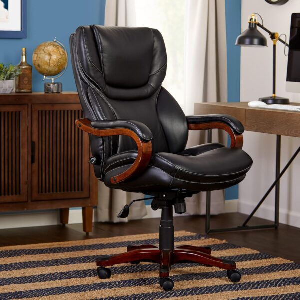 Silla ejecutiva de piel regenerada